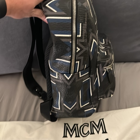 MCM Stark Gunta M Stripe Backpack in Visetos - Picture 3 of 9